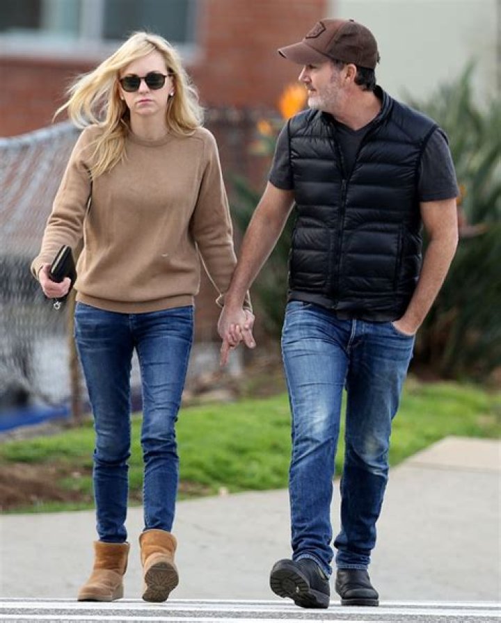 Anna Faris Engagement Ring