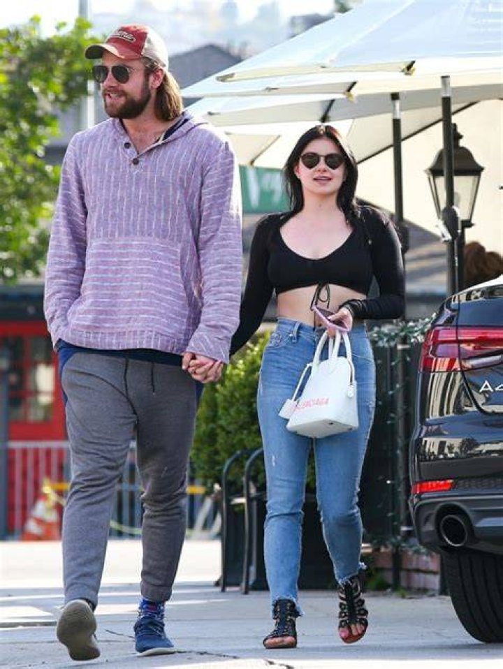 Ariel Winter & Luke Benward — Pics