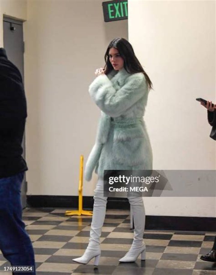 Kendall Jenner is seen leaving Mr Chow restaurant in New York and going to The Edition hotel for a party Pictured: Kendall Jenner Ref: SPL5113689 070919 NON-EXCLUSIVE Picture by: New Media Images / SplashNews.com Splash News and Pictures Los Angeles: 310-821-2666 New York: 212-619-2666 London: 0207 644 7656 Milan: +39 02 56567623 World Rights, No France Rights, No Germany Rights