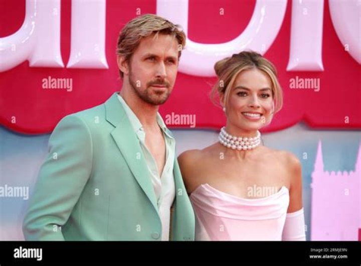 Margot Robbie and Ryan Gosling seen together filming scenes for the new Barbie movie. 22 Jun 2022 Pictured: Margot Robbie Barbie. Photo credit: APEX / MEGA TheMegaAgency.com +1 888 505 6342 (Mega Agency TagID: MEGA871009_003.jpg) [Photo via Mega Agency]