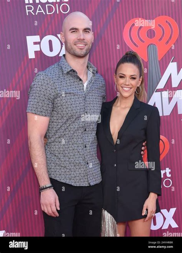 Mike Caussin and Jana Kramer 45th Annual People's Choice Awards, Arrivals, Barker Hanger, Los Angeles, USA - 10 Nov 2019