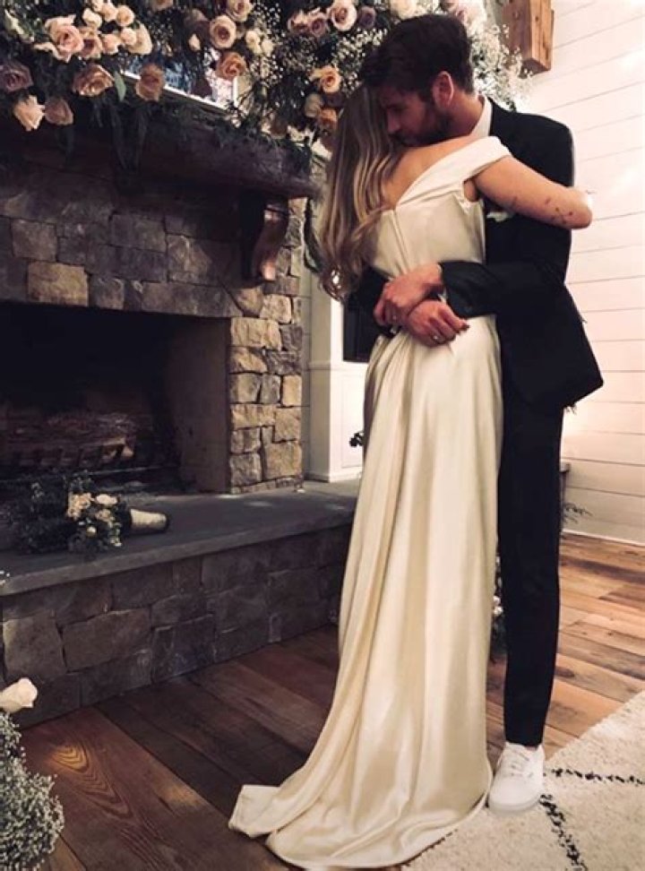Miley Cyrus Liam Hemsworth Wedding Off