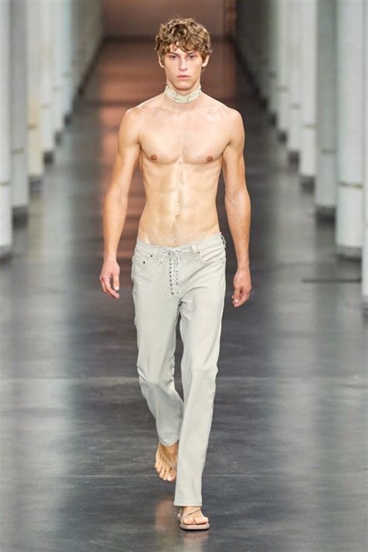 Models In Their 1st Runway Shows: Photos