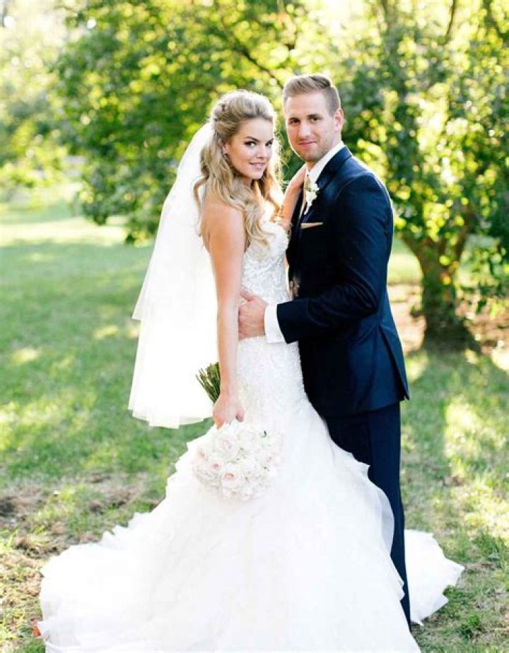 nikki ferrell wedding dress