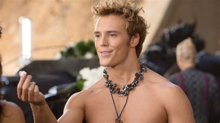 Sam Claflin