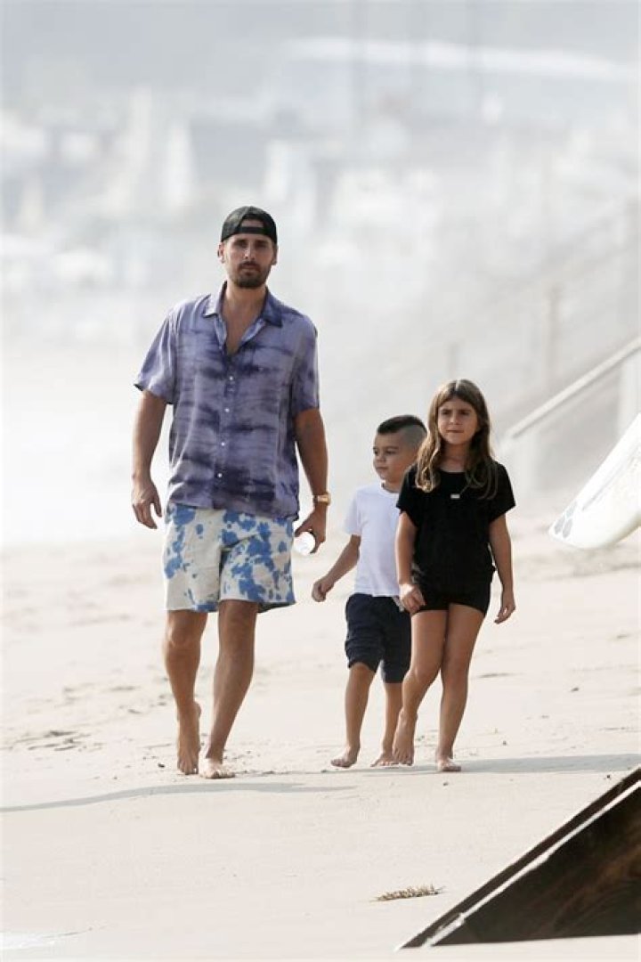 Scott Disick enjoys a beach day with friends in Miami Beach, FL. Scott wore Balenciaga shorts and a black Chrome Hearts ballcap as he enjoyed a late lunch with a fresh coconut beachside with friends, including bikini models. Pictured: Scott Disick Ref: SPL5324031 050722 NON-EXCLUSIVE Picture by: Pichichipixx / SplashNews.com Splash News and Pictures USA: +1 310-525-5808 London: +44 (0)20 8126 1009 Berlin: +49 175 3764 166 World Rights