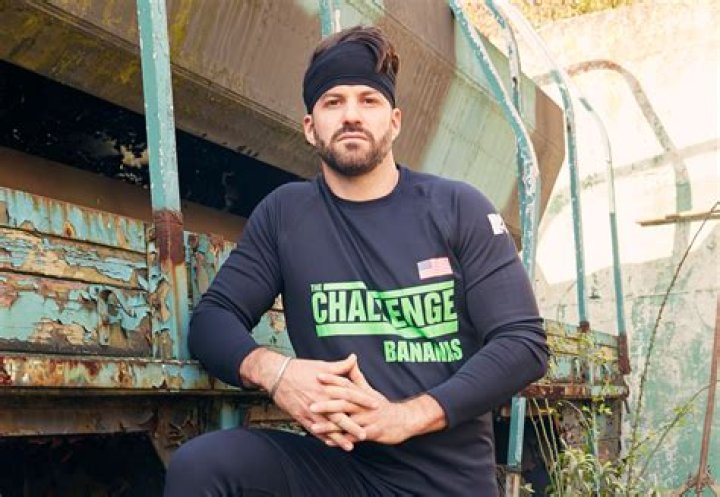 The Challenge 35 Unit / Gallery