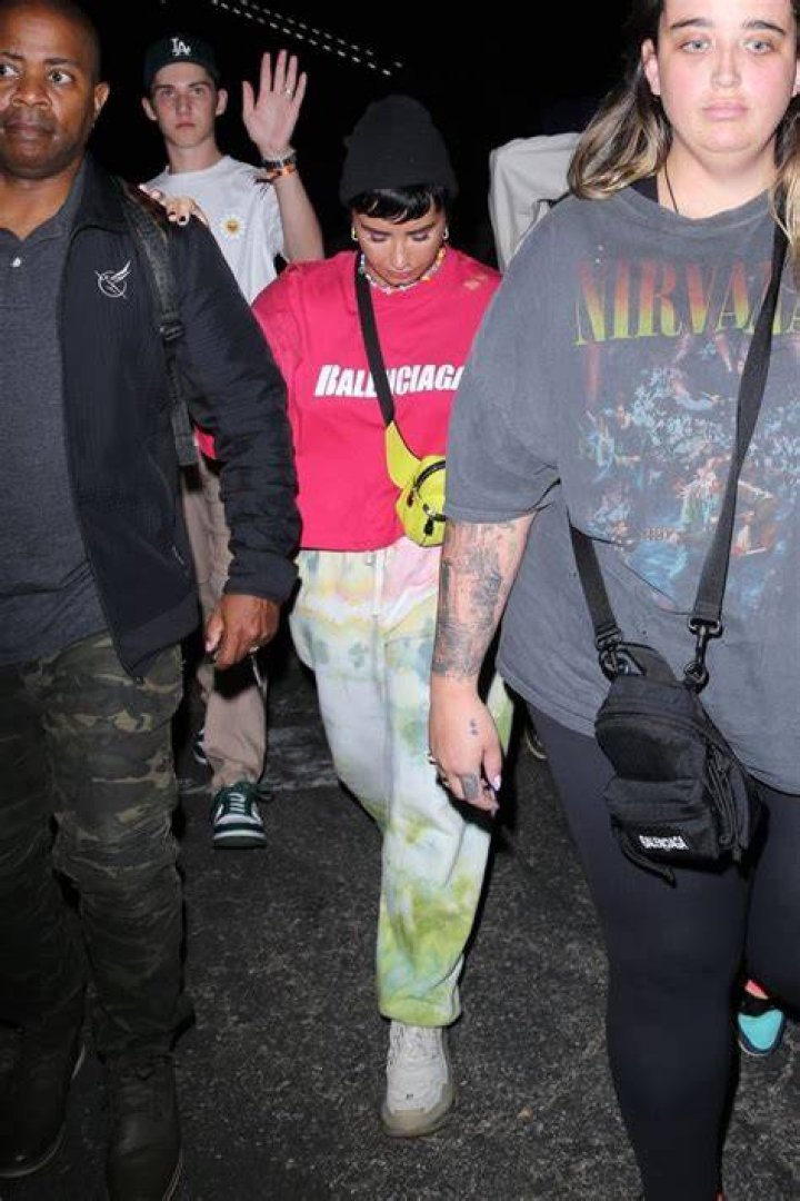 Valencia, CA - Demi Lovato and Noah Cyrus Step out to the Space Jam Premiere at Six Flags Magic Mountain. Pictured: Demi Lovato and Noah Cyrus BACKGRID USA 30 JUNE 2021 USA: +1 310 798 9111 / UK: +44 208 344 2007 / *UK Clients - Pictures Containing Children Please Pixelate Face Prior To Publication*